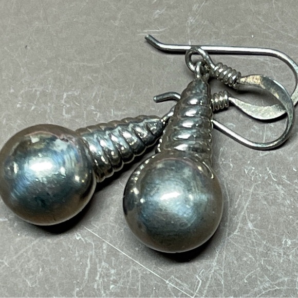 Jewelry - Vintage Mexican Sterling silver MCM ribbed cone snd ball drop earrings